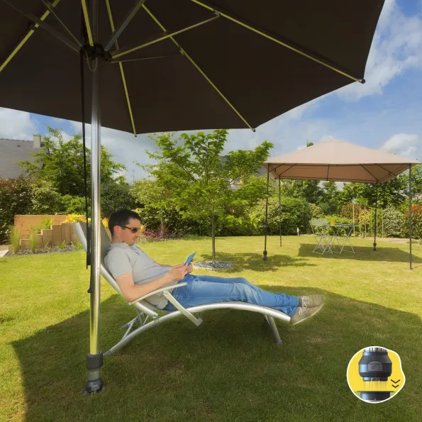 Gard&Rock-Schirm in Ecru zum Einrasten am Boden, schneller Aufbau auf Rasen ohne Werkzeug