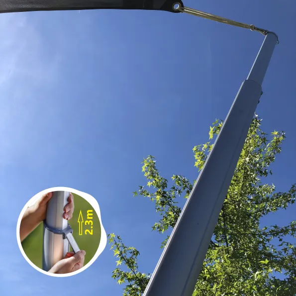 Mobiler Teleskopmast für gespanntes Sonnensegel, stabiler Halt für schattige Bereiche